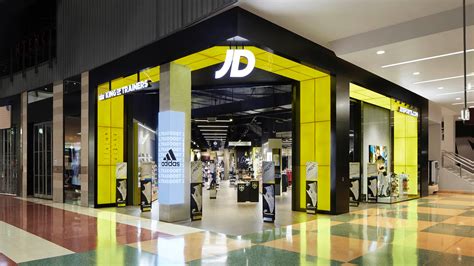 jd sports clothing uk.